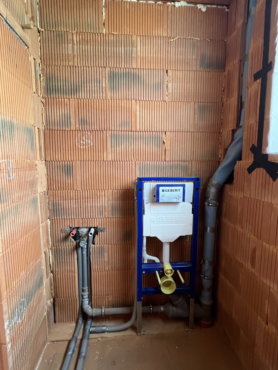 Smrečany unteres WC - Rohmontage